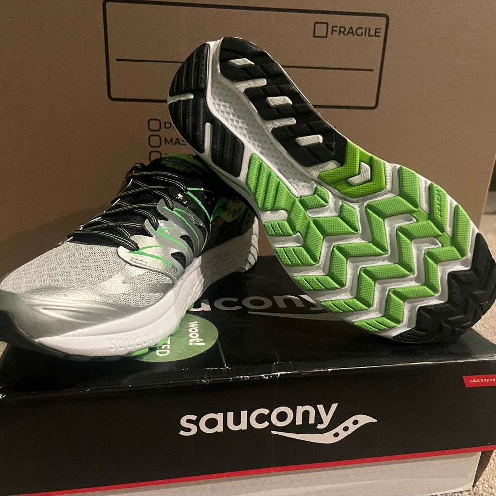 Saucony Green and Black Athletic Shoes